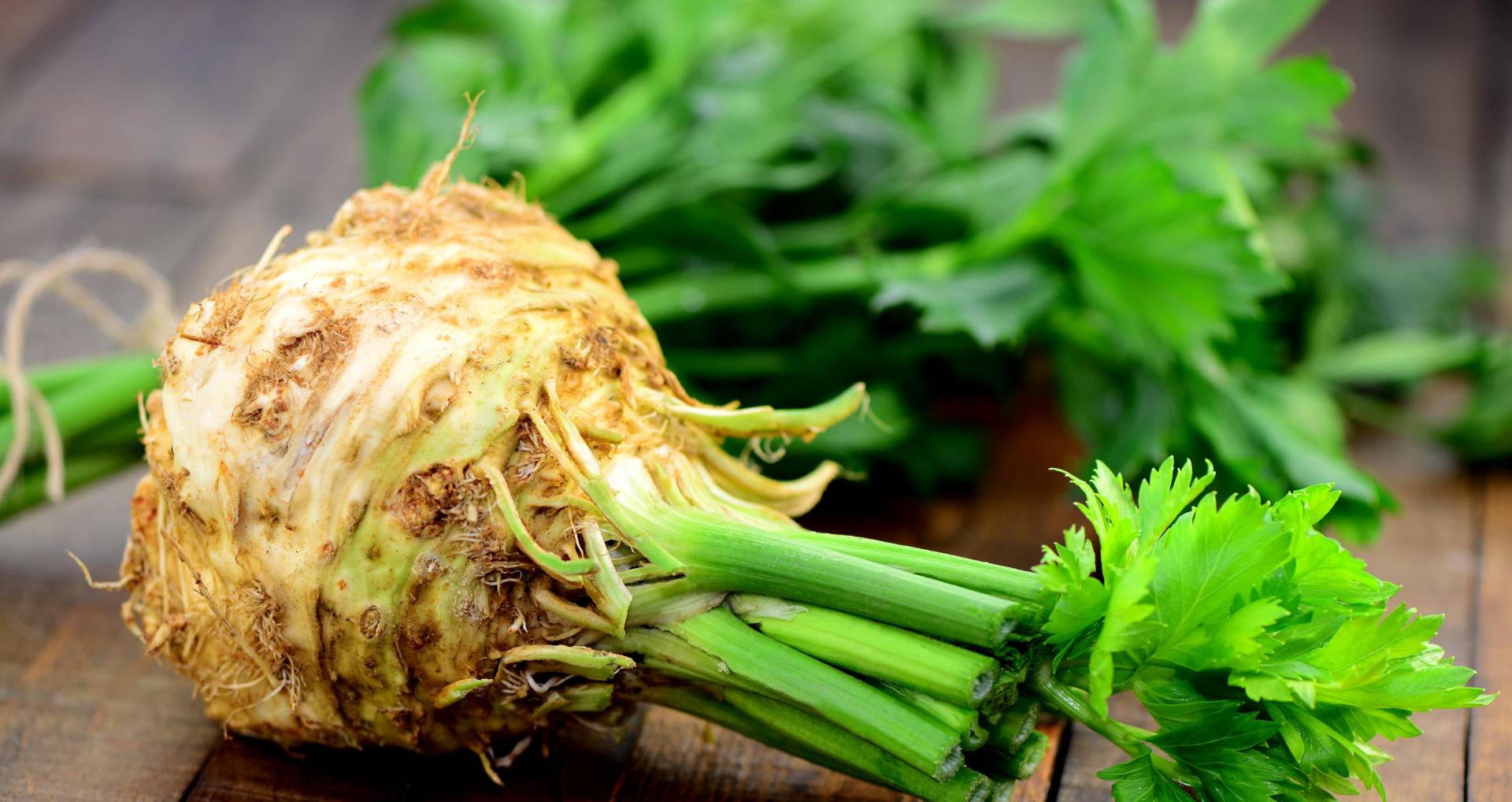 Le Céleri Branche Et Le Céleri Rave Légumes Riches En Vertus